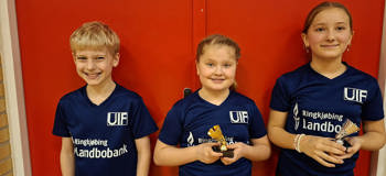 Stævne i Langhøj - 3 dygtige badmintonspillere